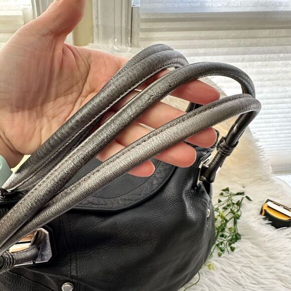 B. Makowsky Magnetic Flap Black Leather Metallic Gray Handles Shoulder Handbag - Picture 7 of 11